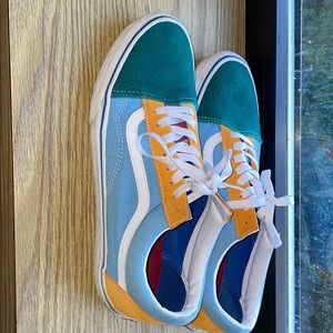 Vans off the wall multicolor sneakers.